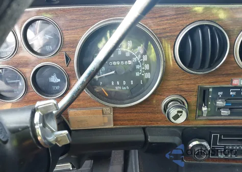 1977 Pontiac Grand Prix из США, поврежденный, VIN 2J57P78241734